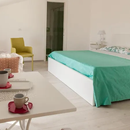 Arco Fiorito B&B 치타델라 델 카포